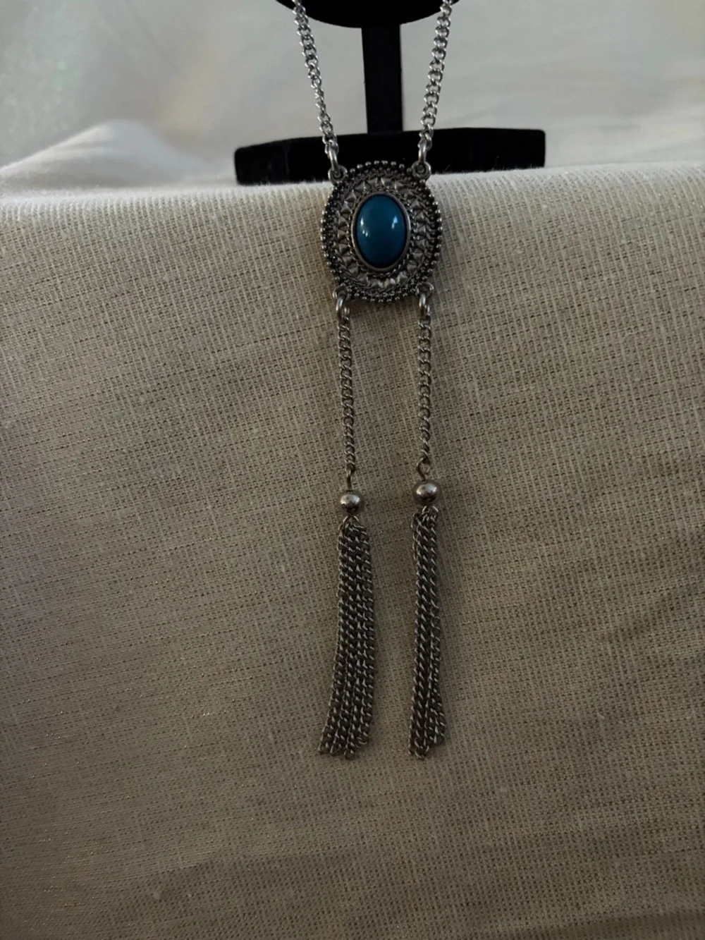 Vintage Silver-Tone Lariat Necklace with Teal Stone Pendant